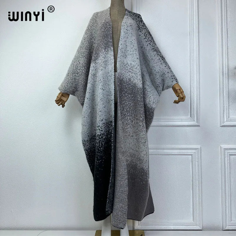 WINYI abiti invernali per le donne cappotto neutro in pelliccia di lusso spesso confortevole caldo cappotto con stampa graduale poncho lungo abito da festa in piuma