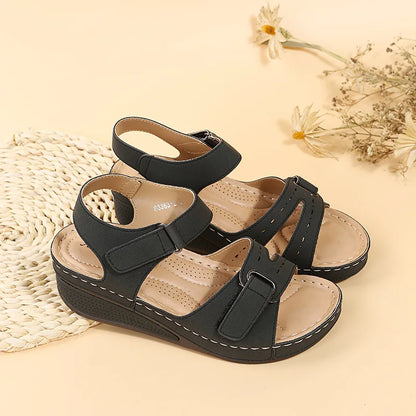 Sandali con zeppa estivi per donna 2025 Scarpe da spiaggia antiscivolo di nuova moda Donna Sandali con plateau casual leggeri Mujer Plus Size