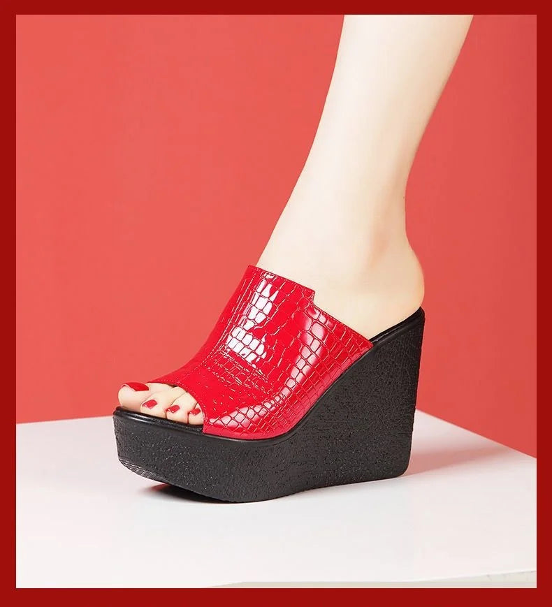 Sandali con Zeppa in Pelle Lucida Estivi da Donna, Misura Piccola 32-43, Tacco Alto 11cm, Ciabatte Eleganti per Ufficio e Modello, Collezione 2026