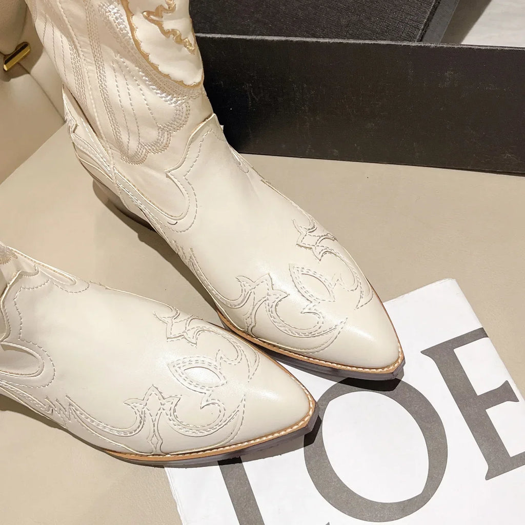 Women's Embroidered Western Mid Calf Boots Cowboy Square Heels Boots Pointed Toe Platform Boots Women Western Shoes Plus Size42