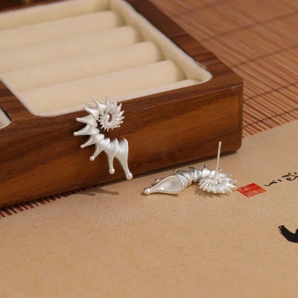 Nuovi orecchini a bottone in argento antico con personalità di conchiglia stereo gotica per uomo donna Ognissanti gioielli punk regalo accessorio per le vacanze