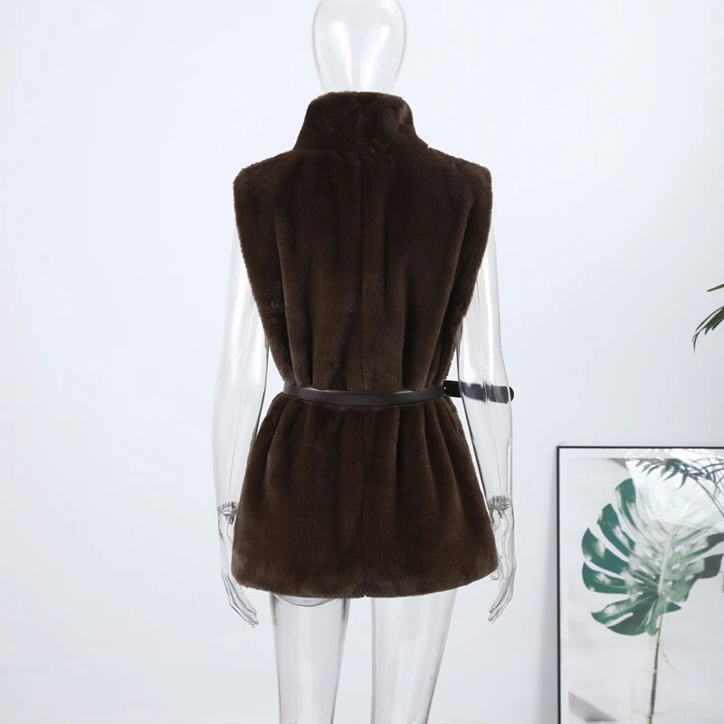 Cappotto da donna in pelliccia sintetica marrone con cappuccio Giacca da tasca a maniche lunghe di lusso oversize Lady 2025 Autunno Inverno Chic Street Capispalla