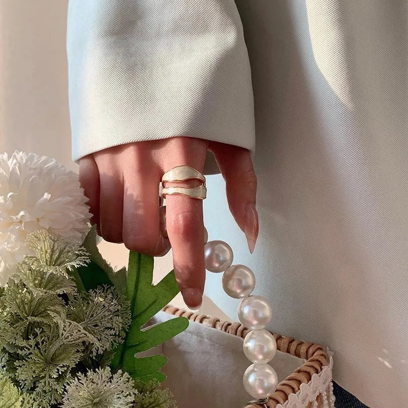 Anelli aperti a doppio gocciolamento di olio color oro retrò per le donne Anello da dito regolabile irregolare di lusso 2023 Nuovi gioielli da sposa alla moda