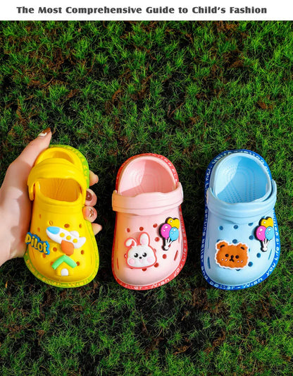 Sommerschuhe für Kinder Sandalen Loch Schuhe für Kinder Weiche rutschfeste Hausschuhe Cartoon-Design Loch Schuhe für Kinder Strandsand für Jungen Mädchen