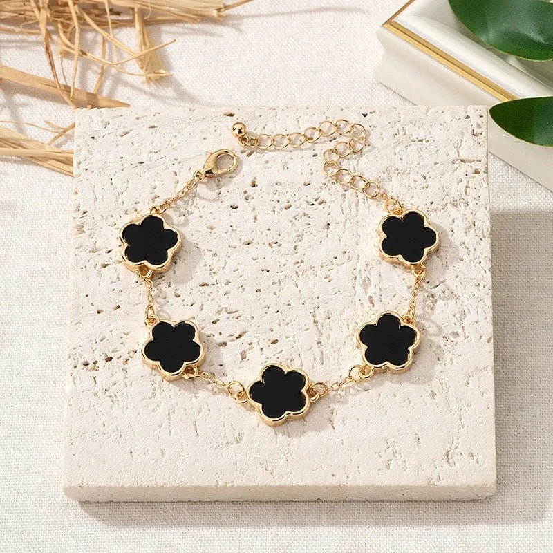 Bracciale con trifoglio a cinque foglie bianco nero Bracciale con fiori da donna Regalo di compleanno per feste