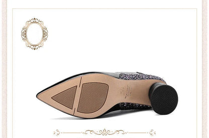 Bottes courtes rouges de luxe pour femmes Nouvel automne hiver Tendance mode Peluche Talons hauts Fête de mariage Chaussures décontractées Voyage Danse 2024