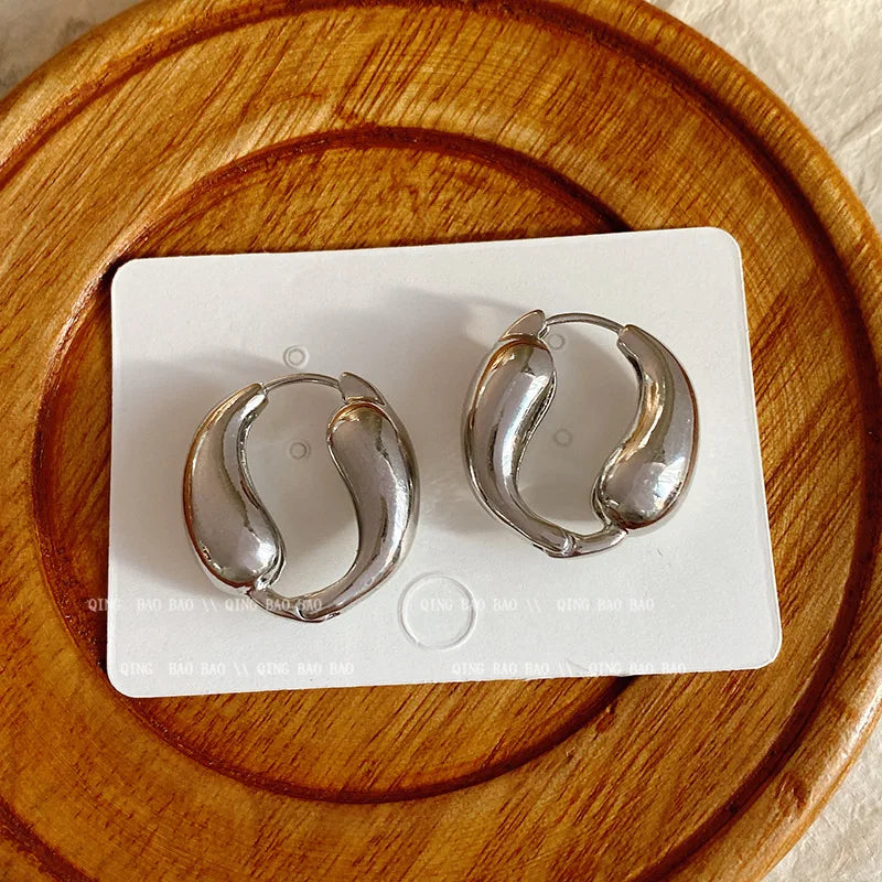 Ampio anello rigido in metallo per donna Colore oro e argento Chunky Waterdrop Polsino da polso aperto Spessore braccialetto intrecciato irregolare Gioielli