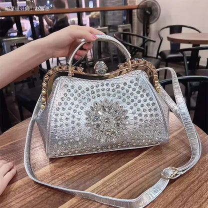 Borsa a tracolla di alta qualità da donna estate 2024 nuova borsa a tracolla di nicchia con texture esplosiva borsa di grande capacità tempestata di diamanti