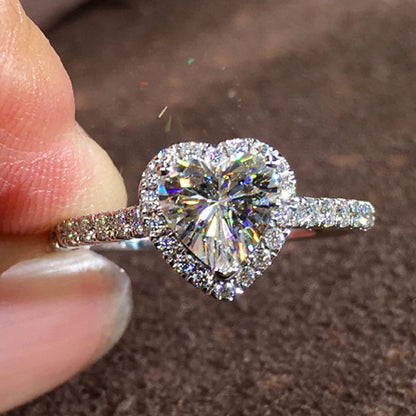 Anelli di fidanzamento classici a forma di cuore color argento per le donne Bianco Rosso CZ Pietra intarsiata Gioielli di moda Regalo per la festa nuziale