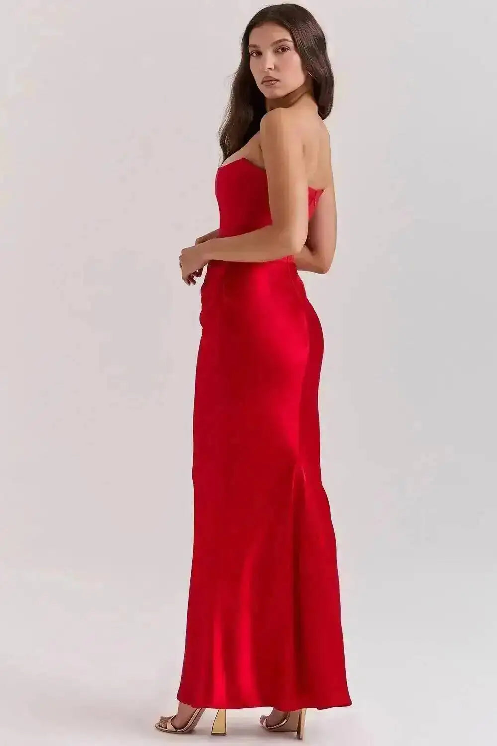 Giyu Sexy Satin Evening Club Abiti da festa Donna 2025 Estate senza spalline con spalle scoperte Lisca di pesce increspato Maxi abito lungo Abito elegante