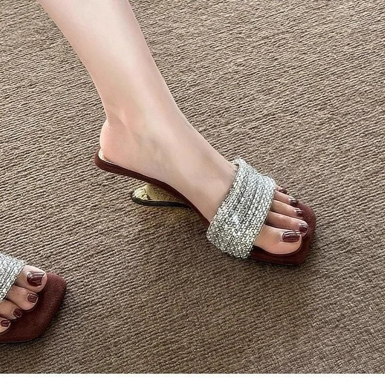 Sandali classici con tacco alto con rivetti Ciabatte con tacco grosso da donna Eleganti pantofole semplici Primavera Estate Nuovo stile Casual per il tempo libero