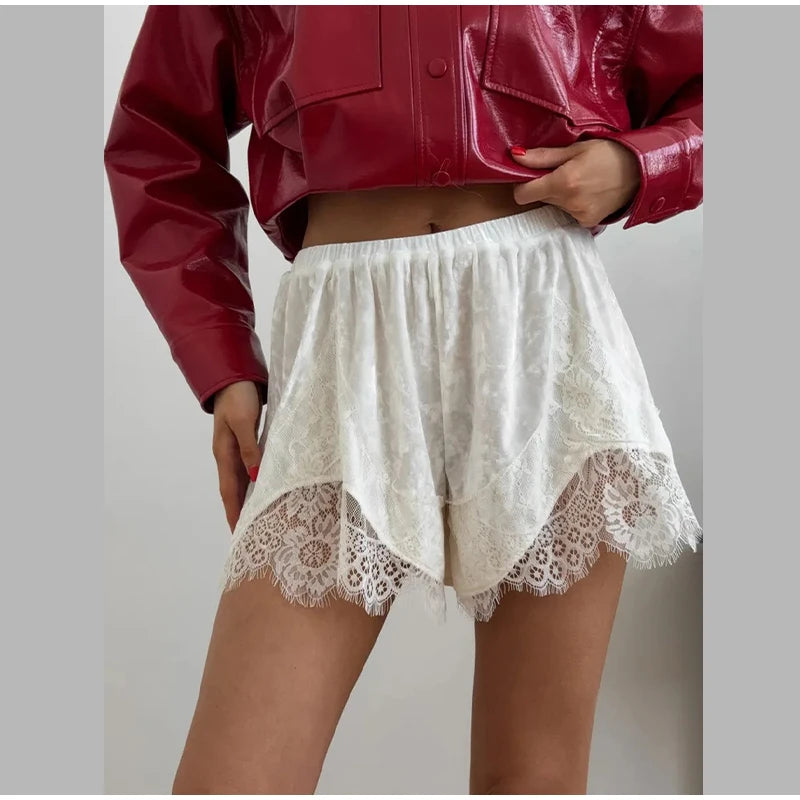 Pantaloncini Verdi in Velluto con Bordo in Pizzo, Casual da Donna a Vita Alta, Gamba Dritta, Nuovi Modelli 2026, Outfit Estivo da Spiaggia per Vacanze