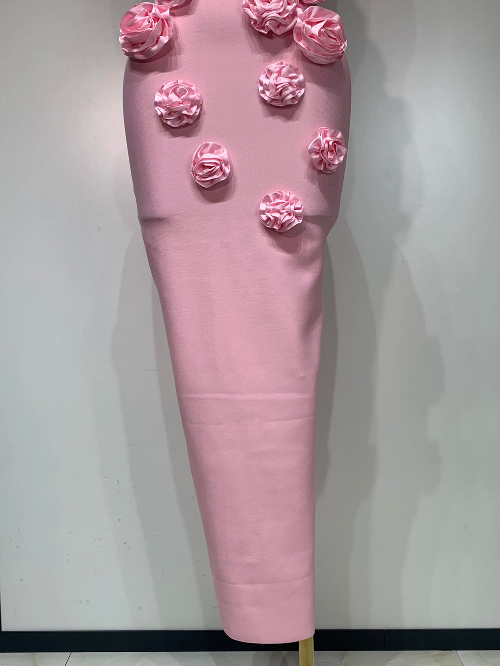 2025 Le più nuove donne sexy senza spalline backless fiore rosso vestito dalla fasciatura midi Celebirty eleganti abiti da sera per feste di compleanno