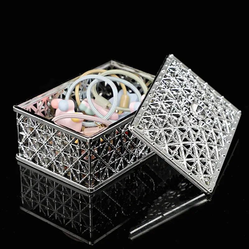 2 mini scatole portaoggetti per gioielli, colore argento, con motivo floreale intagliato, per collane, orecchini, anelli K-