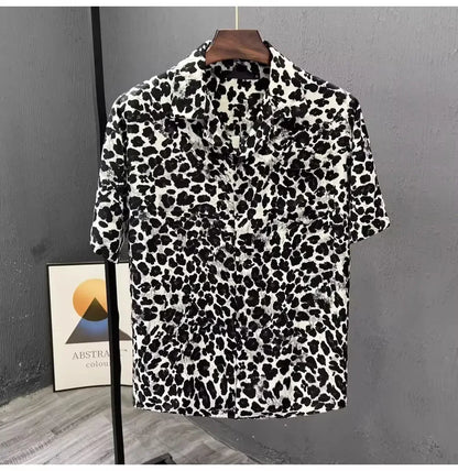 Camicia a maniche corte con stampa leopardata Design da uomo di nicchia Moda Versatile Casual Estate Stile sottile 2025 Nuovo top alla moda