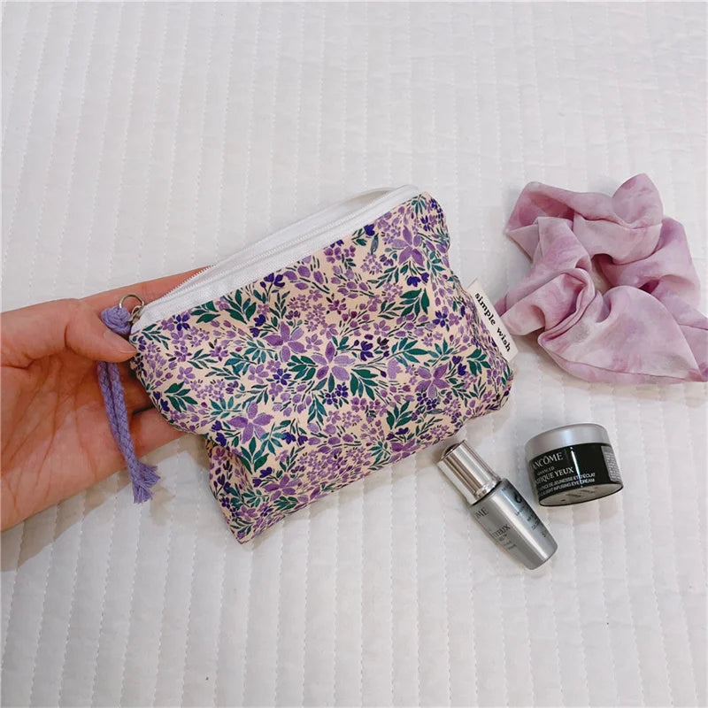 Portamonete in cotone con stampa floreale fresca estiva Mini portaoggetti Borsa in stoffa piccola Borsa per cuffie Borsa per cosmetici da viaggio Borsa per trucco