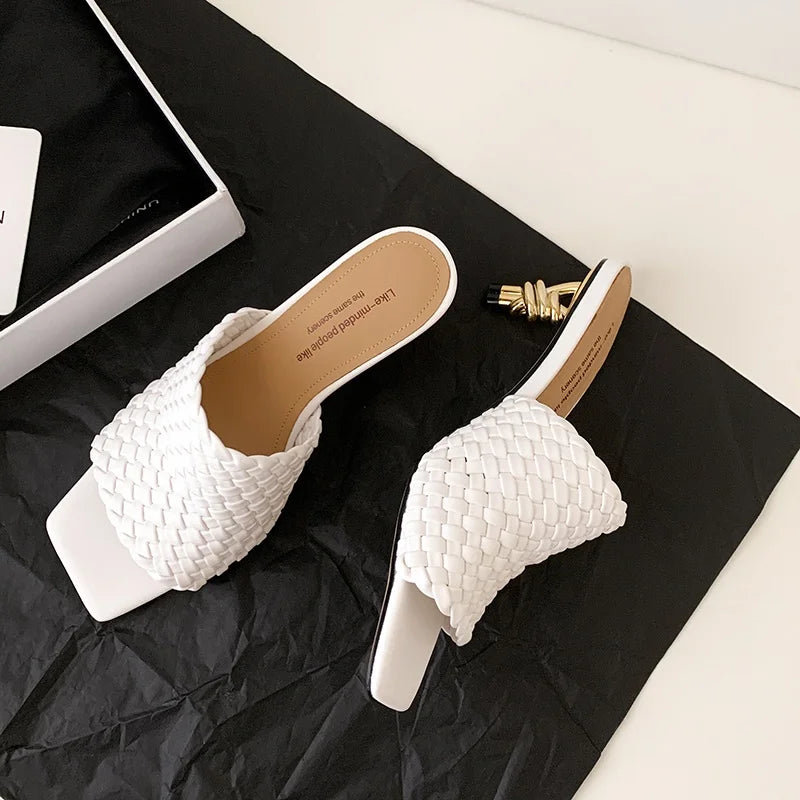 Sandales d'été pour femmes, pantoufles de style concis, sandales en tissu pour filles, sandales de mariée sexy à talon chaton élégant