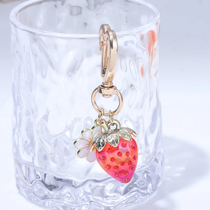 Simpatico portachiavi con ciondolo a forma di borsa con fragola, cuore Kawaii, fiore, margherita, portachiavi per donne, ragazze, borsa, ciondolo, accessori regalo