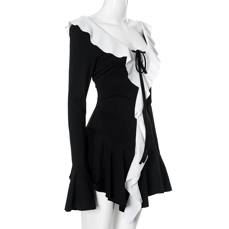 Abito corto sexy con volant patchwork bianco nero Abito corto da donna con maniche lunghe svasate con lacci Mini abiti da festa da sera Donna Blu Rosa Rosso