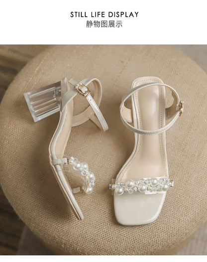 Damen-Sommersandalen 2026 Neu mit Perlen High Heels Pantoletten Mädchen mit Kristallabsatz Trendige transparente Sommerschuhe