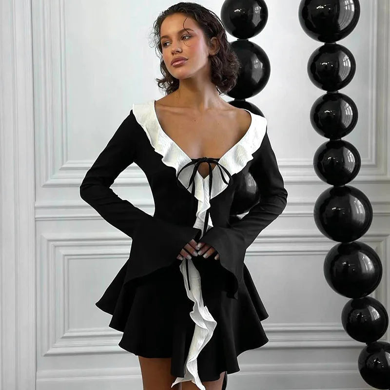 Abito corto sexy con volant patchwork bianco nero Abito corto da donna con maniche lunghe svasate con lacci Mini abiti da festa da sera Donna Blu Rosa Rosso