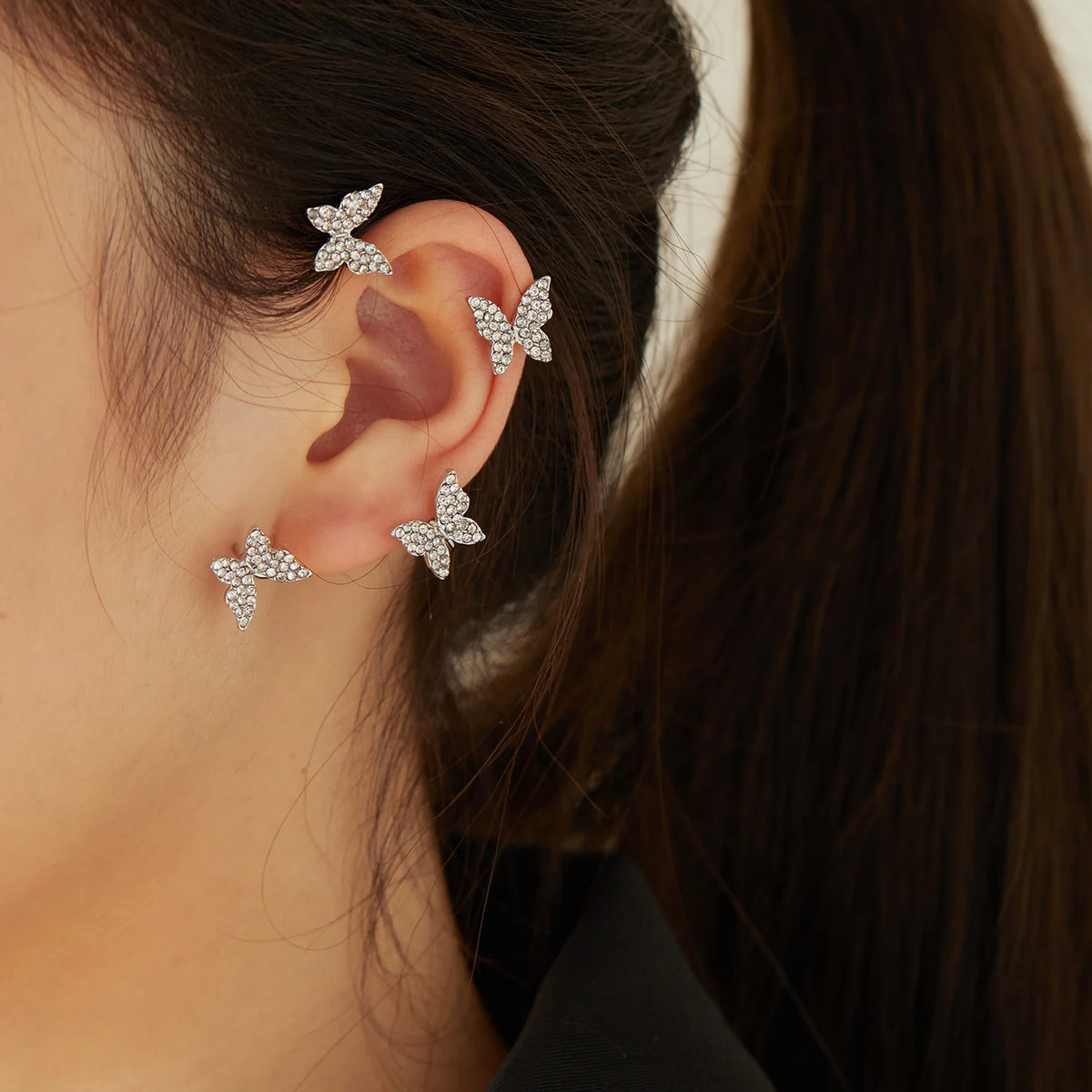 Clip per orecchio a farfalla in stile coreano senza piercing per le donne Orecchini a clip per polsino dell'orecchio con zirconi scintillanti Regali di gioielli per feste di nozze