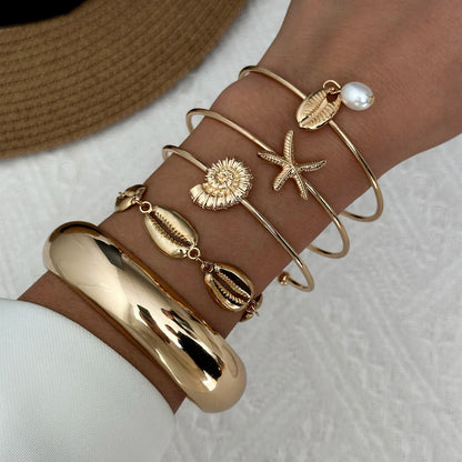 Bracelets Set d'Été Océan Coquillages Étoiles de Mer Perles pour Femmes Alliage de Fer Éclat Ensoleillé Superposable Bijoux de Vacances à la Plage Cadeaux