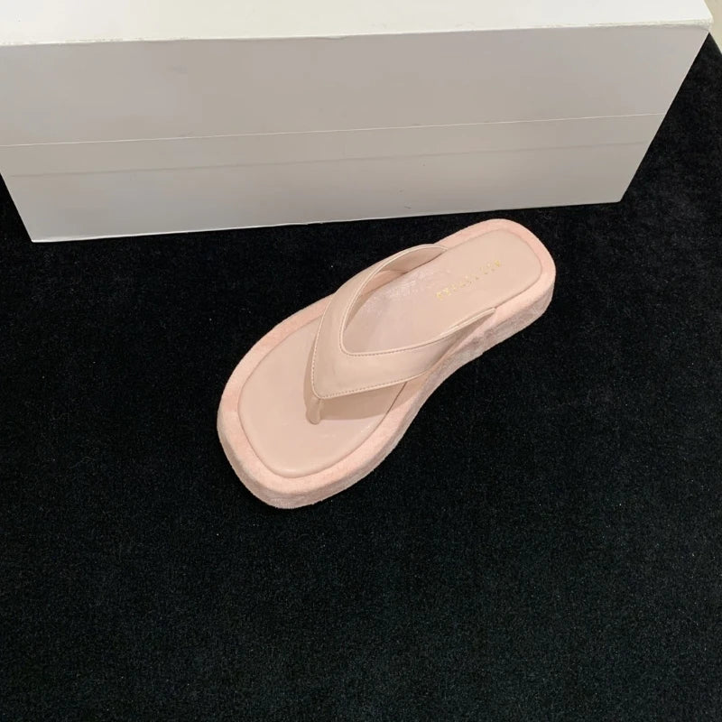Damen-Slipper für den Sommerurlaub am Strand, modische Plateau-Zehenstegschuhe in Unifarben, minimalistische, vielseitige Damen-Sandalen für den Alltag