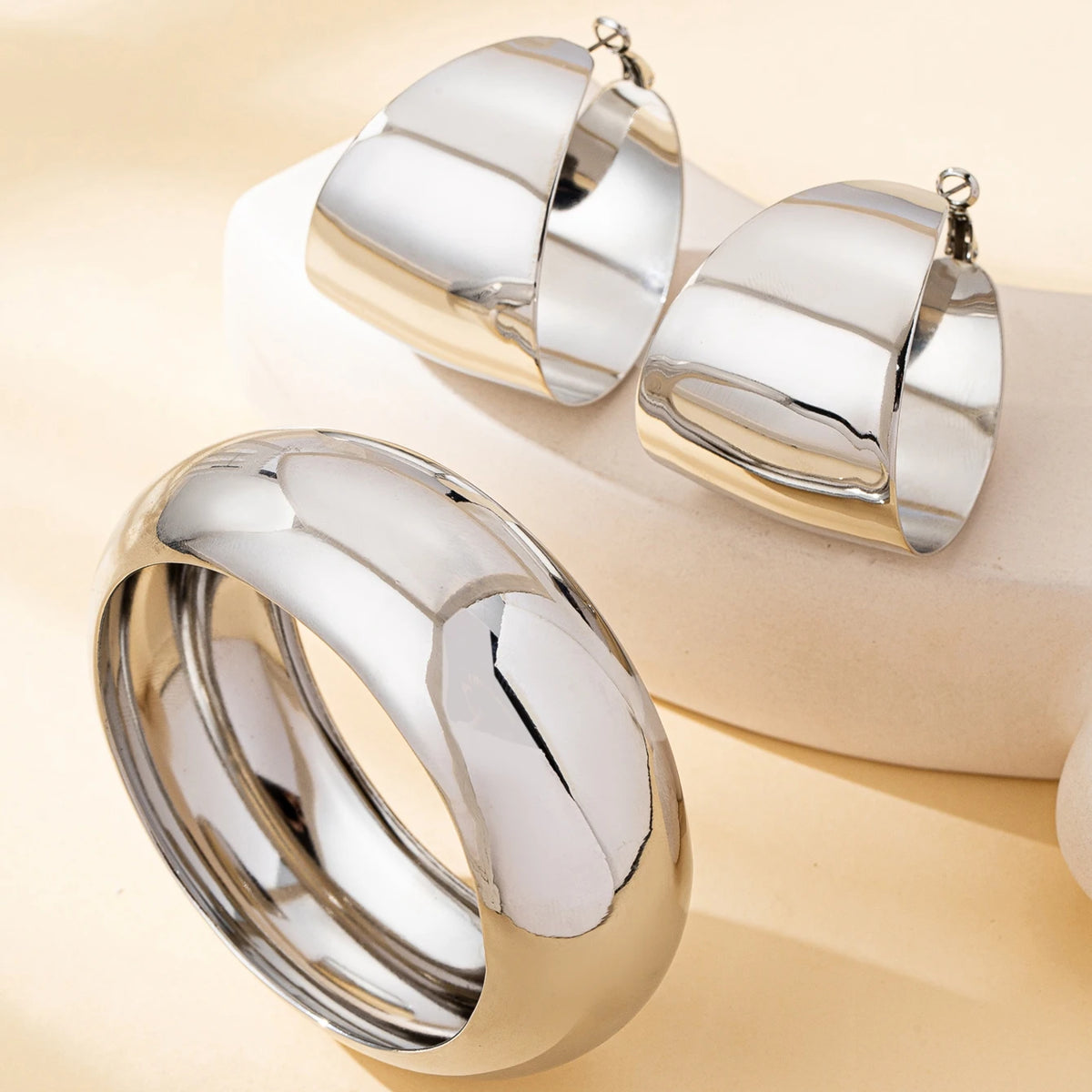 Ensemble de bijoux pour femmes, bracelet et boucles d'oreilles brillants, simples et élégants, adaptés au quotidien et aux vacances