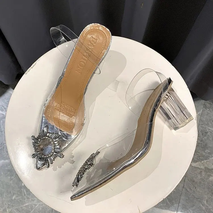 Sandali con tacco alto a punta da donna estivi Pantofola in vetro trasparente Tacco spesso Scarpe alla moda a forma di vetro da vino
