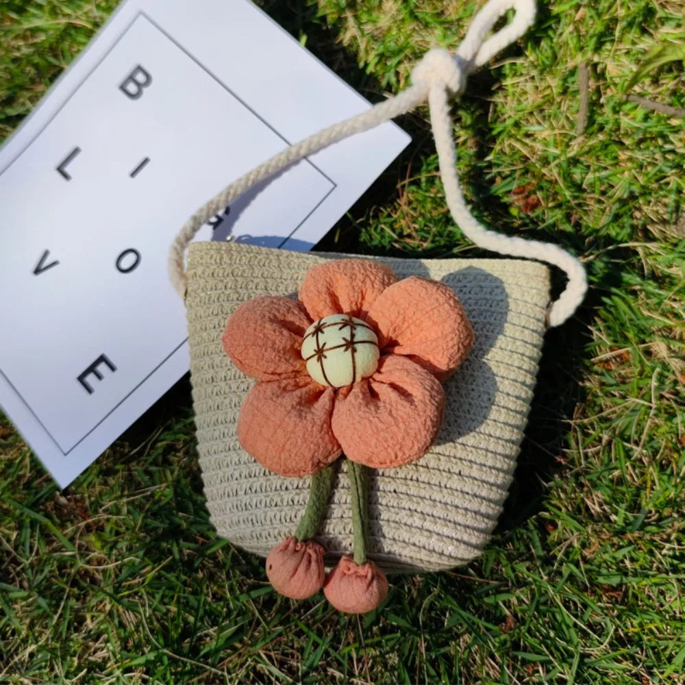 Borsa a tracolla per bambina estiva fatta a mano borsa a tracolla per bambini in paglia di fiori borsa a tracolla per bambini chiavi per bambini portamonete Mini borsa da principessa carina