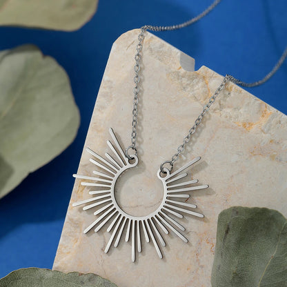 Collier soleil style bohème moderne Bijoux soleil Collier demi-faisceau de soleil pour femmes Collier pendentif soleil Bijoux d'été