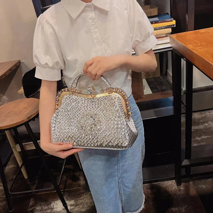 Borsa a tracolla di alta qualità da donna estate 2024 nuova borsa a tracolla di nicchia con texture esplosiva borsa di grande capacità tempestata di diamanti