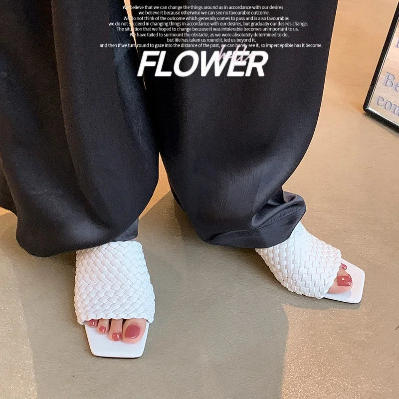 Sandales d'été pour femmes, pantoufles de style concis, sandales en tissu pour filles, sandales de mariée sexy à talon chaton élégant