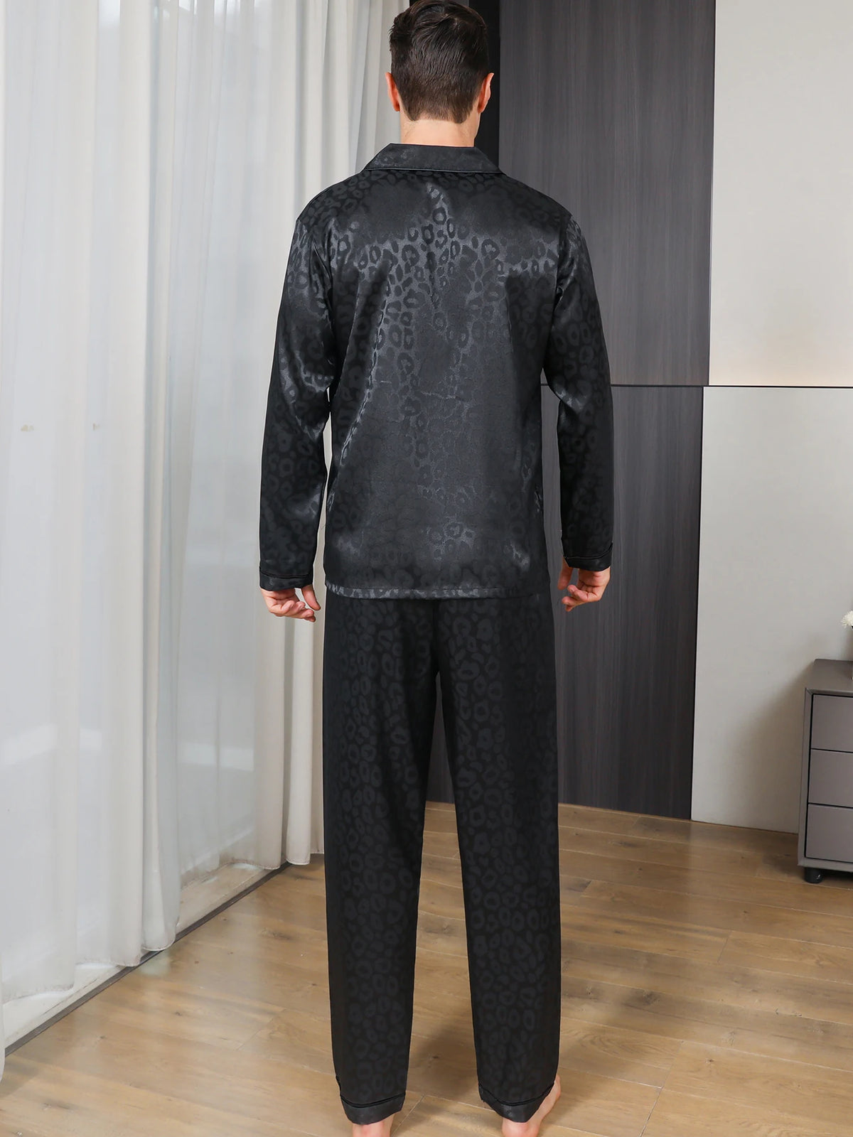Pigiama da uomo a maniche lunghe estivo ghiaccio bellissimi vestiti per la casa cardigan sottile casual primaverile e autunnale da uomo può indossare due abiti