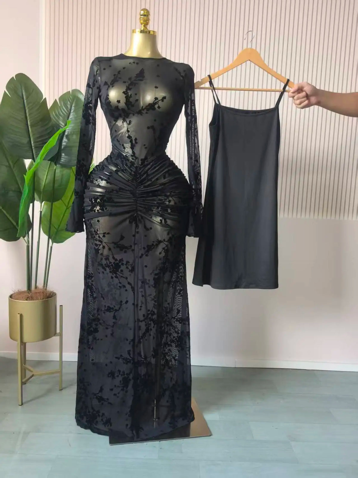 CM.YAYA Abito lungo aderente da donna a maniche lunghe in rete increspata trasparente con fodera 2025 Abiti da festa sexy per compleanno da sera autunnale