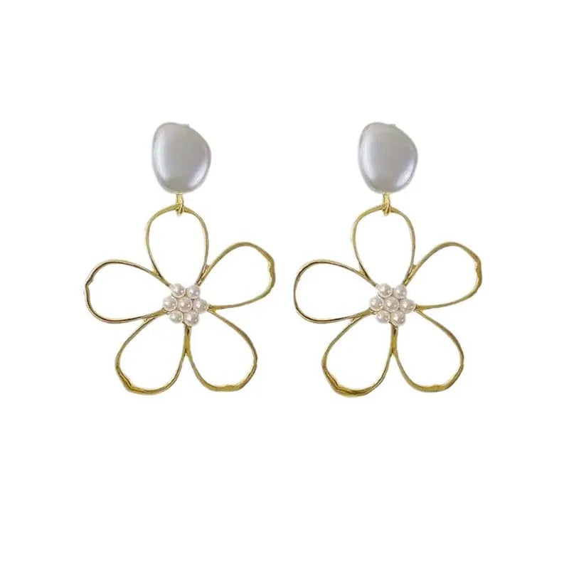Orecchini semplici con fiori di perle per le donne Orecchini con temperamento senso del metallo di fascia alta alla moda Tendenza 2025