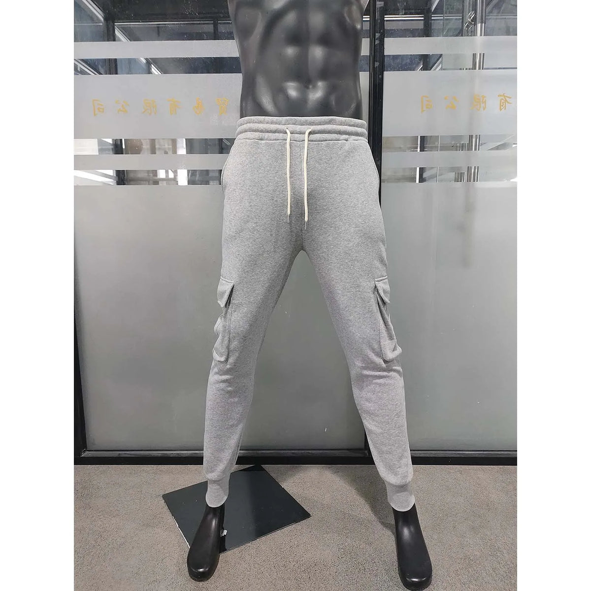 Pantaloni cargo da uomo 2025 Nuovo Casual Allentato Autunno Inverno Pantaloni larghi dritti Multi-tasche Pantaloni sportivi con pittura in tinta unita ﻿