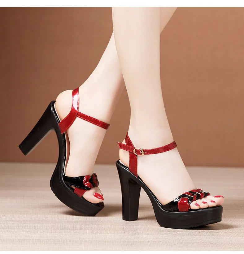 Sandali estivi in pelle di alta qualità per donna 8cm 10cm tacco alto 2024 taglia 32 33 43 piattaforma open toe scarpa elegante nero bianco