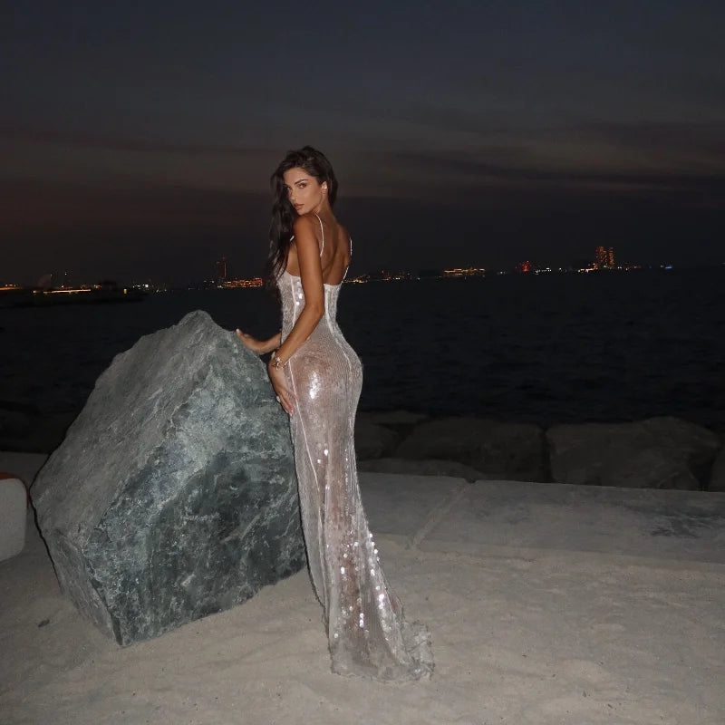 Abito trasparente con cinturino per spaghetti con paillettes Abito da donna sexy con scollo a V in pizzo profondo aderente Abiti da festa da spiaggia 2025 Abito da vacanza elegante e chic