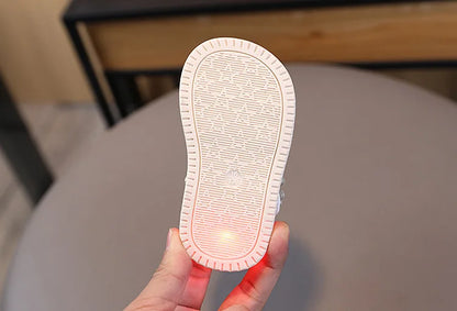 Leichte LED-Kinderschuhe in neuer Mode für den Sommer – schlichte und vielseitige Retro-Mädchenschuhe – elegante und leichte Prinzessinnen-Blumen-Kindersandalen