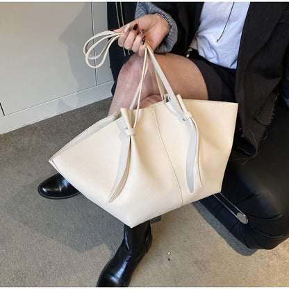 Estate nuova borsa tote di grande capacità moda alla moda modello litchi tinta unita trama semplice borsa monospalla sotto le ascelle