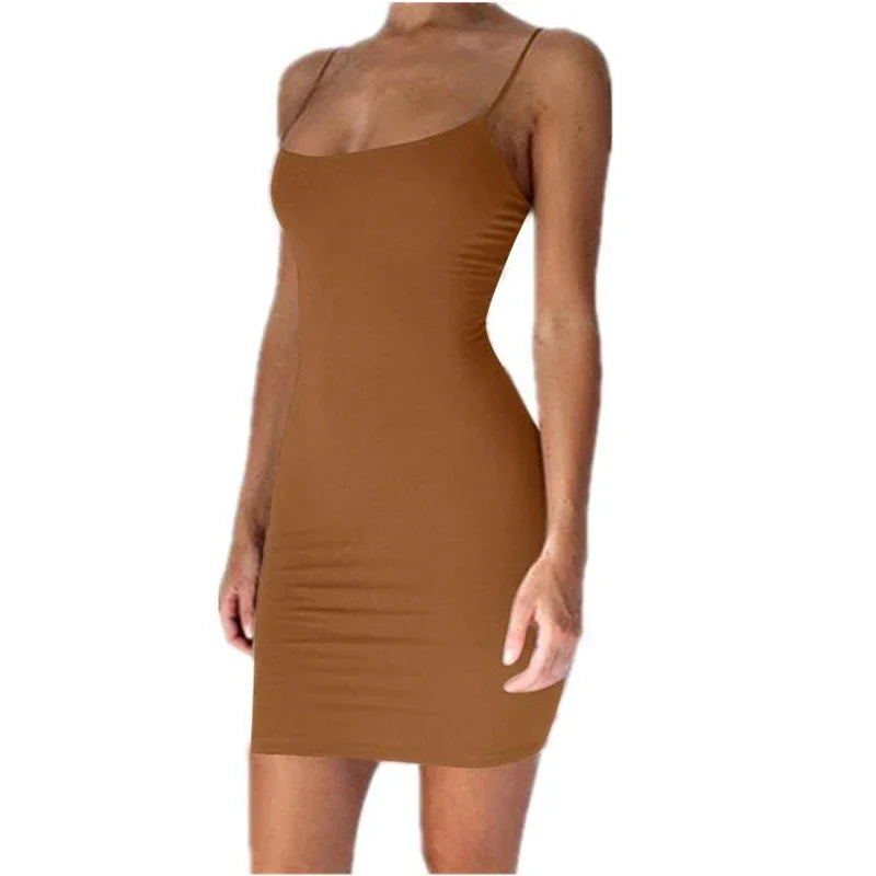 Mini-robe d'été à bretelles spaghetti 2026 Robes sexy moulantes de soirée pour femmes Robe courte à bretelles Camisole noire unie