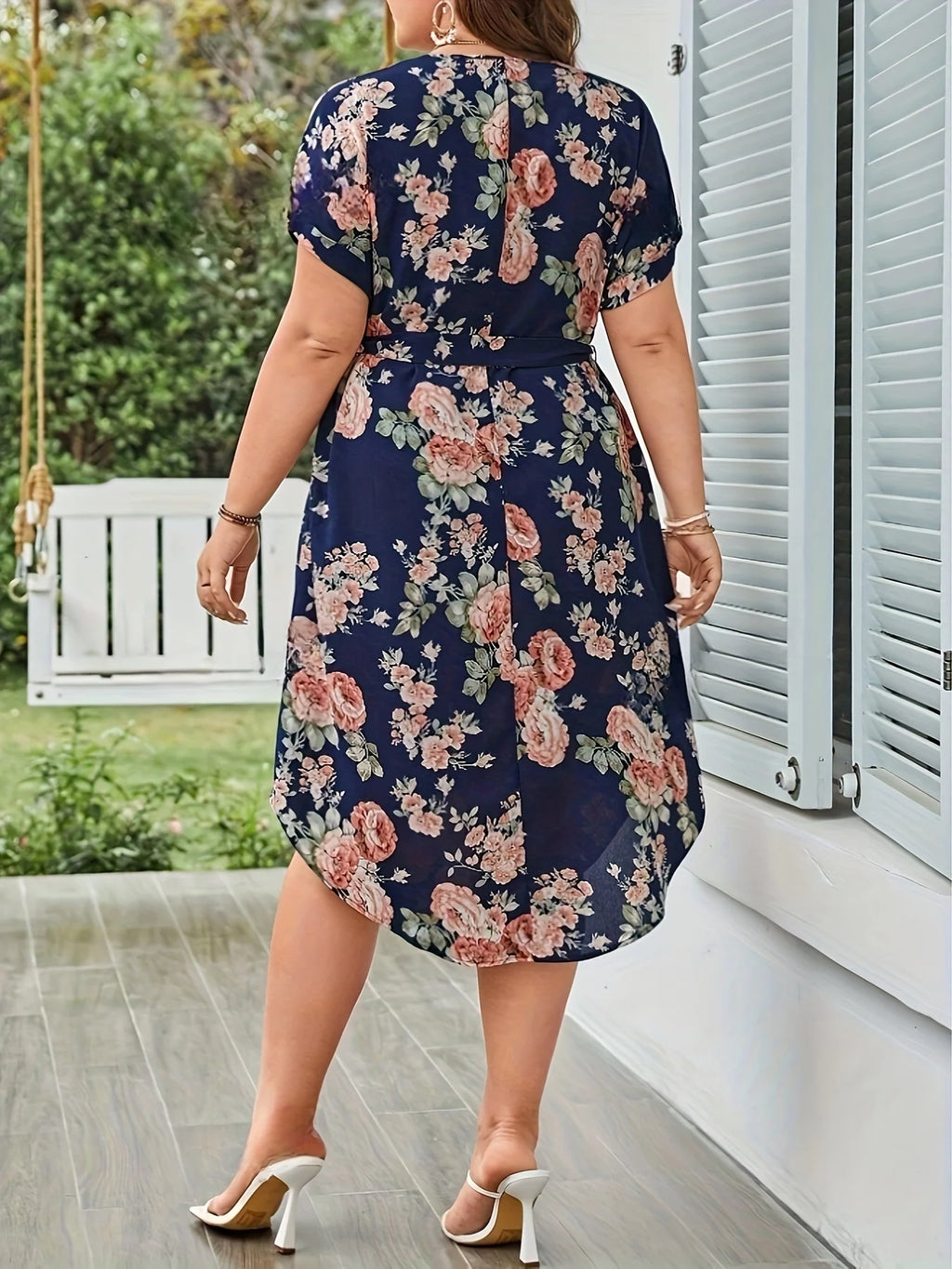 Abito elegante da donna estivo taglie forti per le vacanze Abiti casual con lacci con scollo a V e stampa floreale vintage