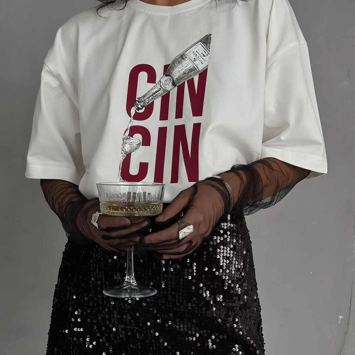 T-shirt stampata da donna con lettere semplici retrò americane Ins in puro cotone alla moda coppia girocollo abbigliamento da strada top a maniche corte