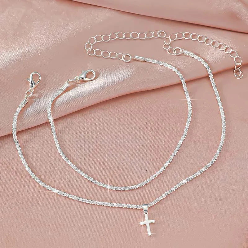 Cavigliera a catena sottile scintillante per donna Bracciale a doppio strato con ciondolo a forma di croce a cuore con zirconi sul piede della gamba Gioielli da spiaggia estivi alla moda