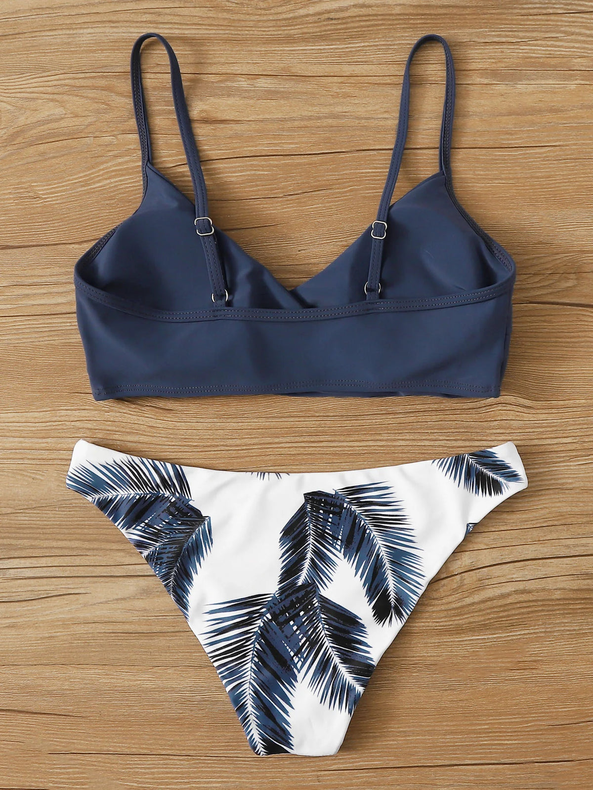 Damen-Wickel-Bikini-Set mit V-Ausschnitt – einfarbiges Oberteil und tropischer Palmenmuster-Slip, zweiteiliger High-Cut-Badeanzug mit Spaghettiträgern für den Strand