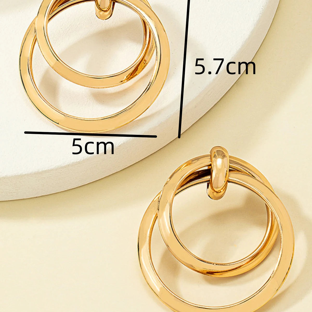 Accessori per gioielli con orecchini di design alla moda da donna, 2 pezzi, adatti per regali di appuntamenti, feste, festival