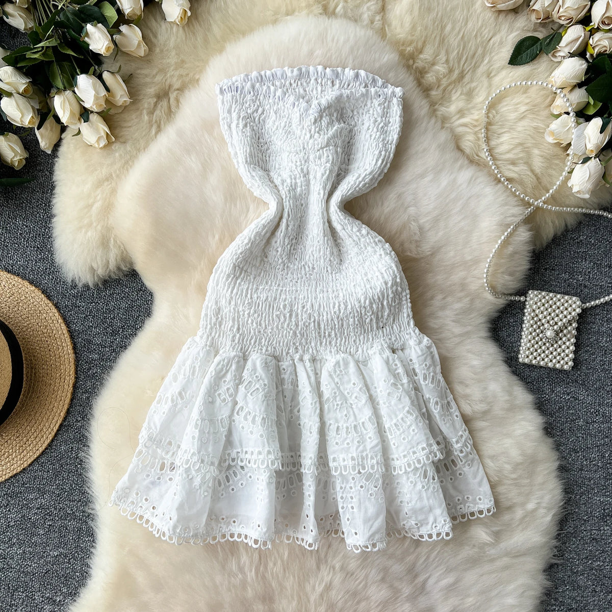 Sexy senza maniche tube top pieghettato cut out ricamo ruffle Dress Chic Vintage Evening Party Women Chic summer sweet dresses