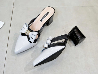 Pantofole da donna e sandali da donna Gioielli Estate 2025 Ciabatte con cristalli Scarpe a punta Ciabatte con tacco nero Rhenstone con fiocco Y